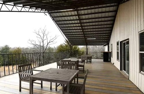 Cookson House | Unique Loft Rental with Access to Spacious Deck and Games Room for an Amazing Getaway by Tenkiller Ferry Lake in Oklahoma