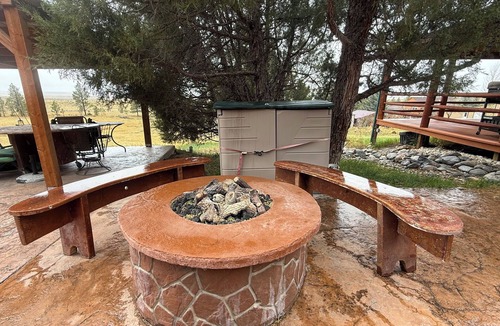 Pine Haven Cabin | Unique Peaceful Cabin at Keyhole/Coffee/Pool/Deck