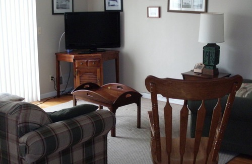 Ortley Beach Apartment | Unit 2 of 3: 3-bedroom apartment with AC in Seaside Park across from bay beach.