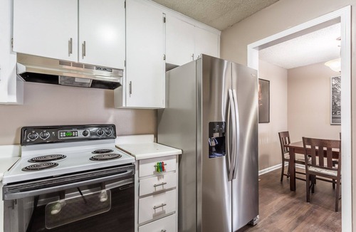 Overland Park House | Unit 3: Cute and affordable 4BDR duplex in Overland Park for up to 10 people!