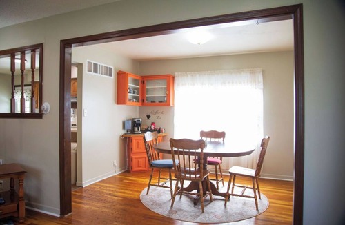 Macon House | Unwind on Vine