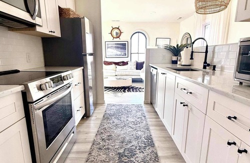 Cape May Court House Apartment | Updated in downtown Cape May Court House!