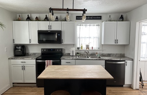 Kearney House | Updated kitchen, Close to downtown, Pet friendly, Privacy fenced backyard!