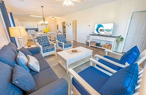 Socastee Condo | Updated Large 2BR in Azalea Lakes, Pools, PondView