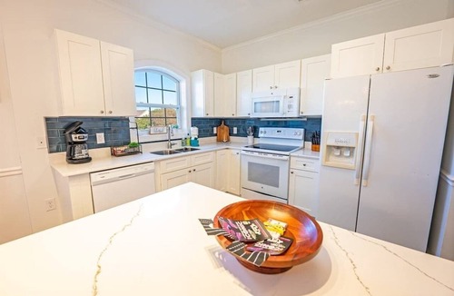 Socastee Condo | Updated Large 2BR in Azalea Lakes, Pools, PondView