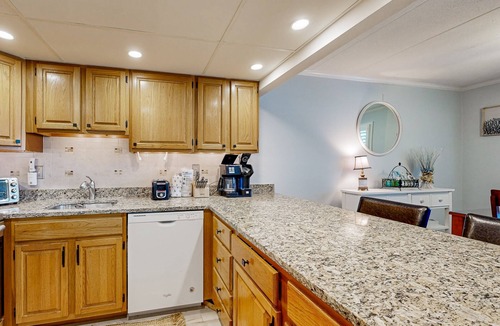Midtown Ocean City Condo | Updated ocean-view condo with beach access, patio, central AC & washer/dryer