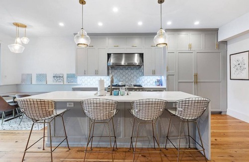 Pennsport House | Upmarket Large Modern Home with a Spacious Office & Garden