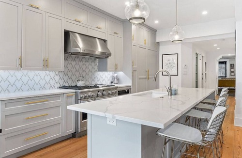 Pennsport House | Upmarket Large Modern Home with a Spacious Office & Garden