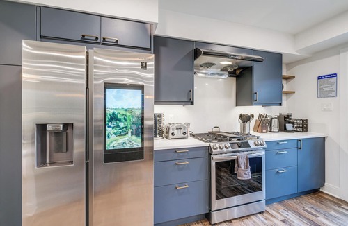 North Bethesda House | Upscale Family Retreat Near DC & Georgetown!