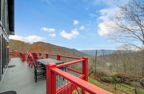 Seven Devils Cabin | Upscale Home With Expansive Mountain Views