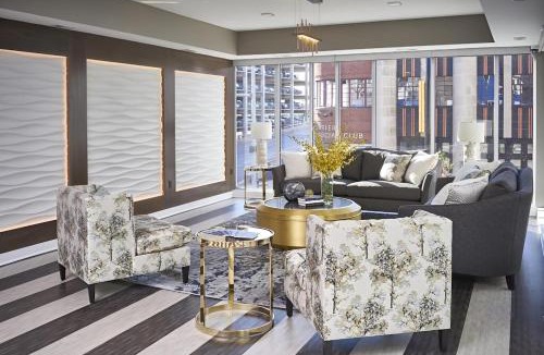 Downtown Des Moines Apartment | Urban Oasis Downtown Condo with Skywalk Access 4