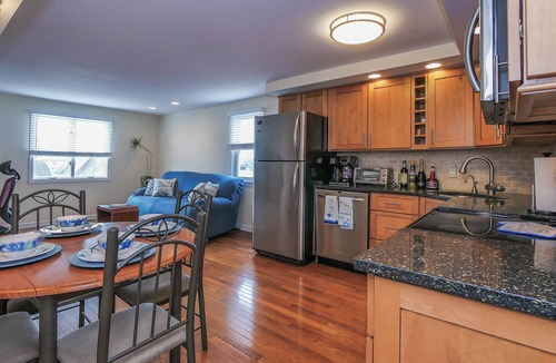 Margate City Condo | Vacation in Margate City