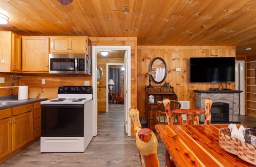 Lookout Mountain House | Valentine Drive Cabin 2
