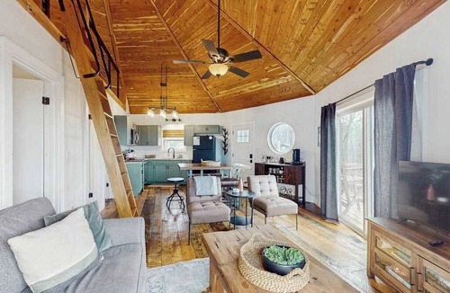 Ranger Cabin | Valley Vista Getaway