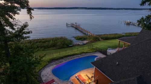 Earlville House | Veazey Cove Coastal Lodge BAYFRONT with POOL and DOCK