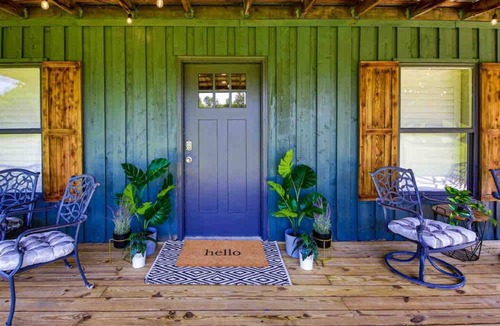 Ellendale House | Velvet Peacock - 2BR/1BA country retreat
