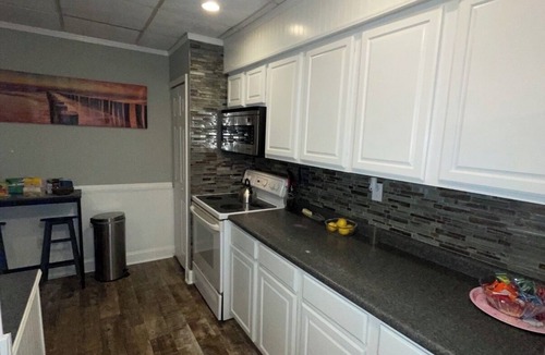 Ventnor City House | Ventnor large home in a quiet area by Margate border and close to AC Casinos.