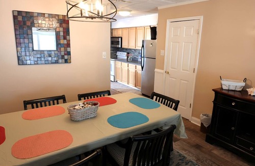 Ventnor City House | Ventnor large home in a quiet area by Margate border and close to AC Casinos.