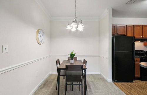 Valley Apartment | Verandas 1931I Serene Oasis W Modern Convenience
