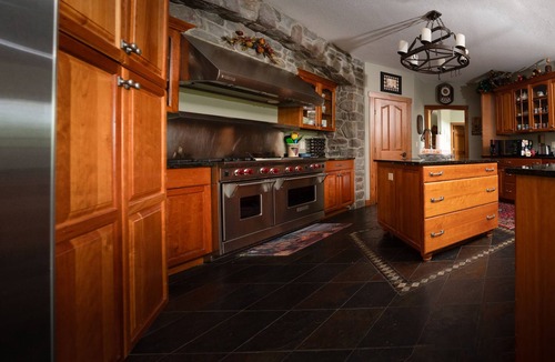 Rochester House | Villa LaRhea
