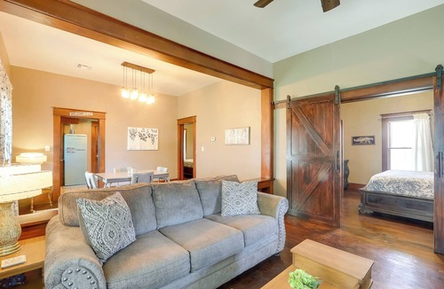 Belle Plaine House | Vintage Belle Plaine Farmhouse w/Fire Pit!