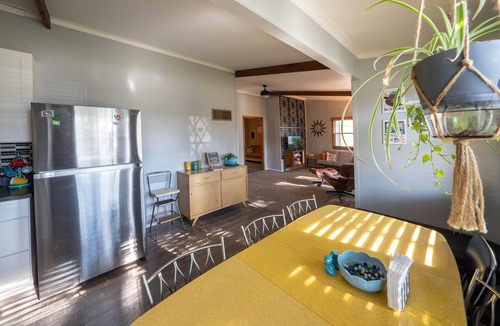 Sioux Falls House | Vintage Experience - Mid Century Retro Retreat- 2 Bedroom in Central Sioux Falls