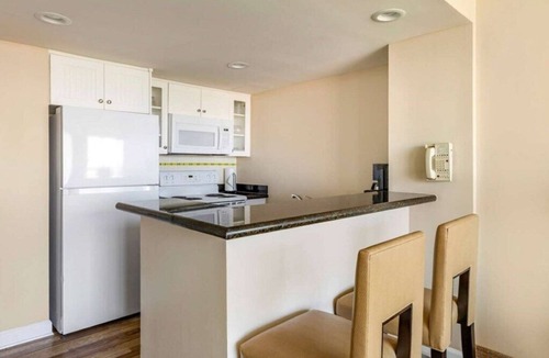 Northeast Virginia Beach Villa | Virginia Beach | Balcony Retreat | Resort Pool & Beach Access