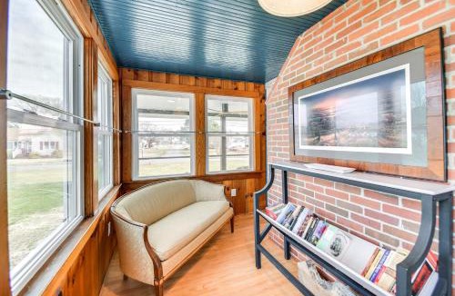 Wachapreague House | Virginia Retreat w/Porch & Grill, Near Beaches!
