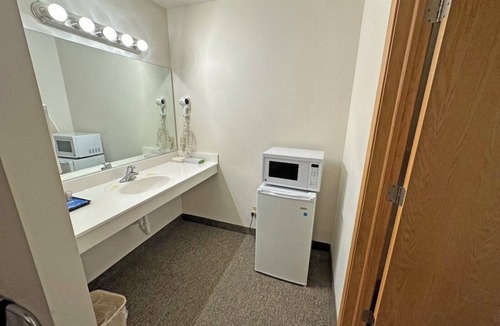 Falls City Hotel | Vision Inn Motel