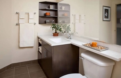 Ashley Oaks Hotel | Visit the Lakeshore Park! Private Kitchen & FREE Parking! Pets Allowed, Gazebo!