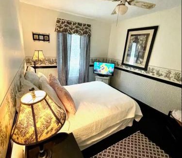 Spring Lake Hotel | Walden on the Pond