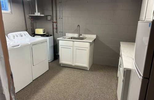 Sioux City Apartment | Walk Out Basement 2-Bedroom Suite in Sioux City