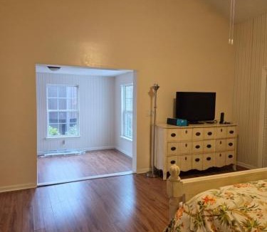 Augusta House | Walk to Augusta National with Pool, Housekeeper, and Utilities Included