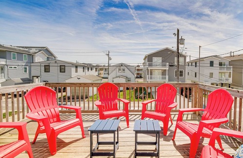 South End Condo | Walk to Beach: Ocean City Home w/Deck & Views!