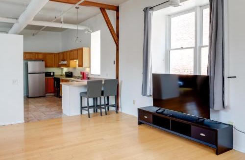 Old Market Apartment | Walk to Eats, Galleries and Shops Dtwn Omaha Condo