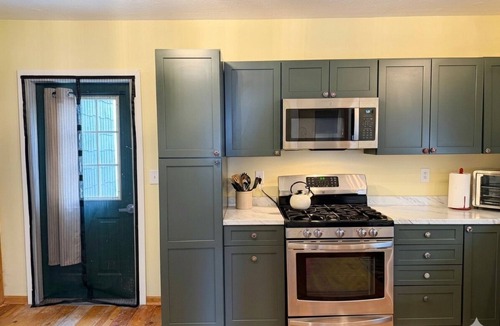 River Falls House | Walk to Kinni River & Downtown - Honeydew Cottage