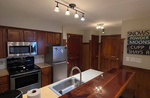 Edray Condo | Walk to lifts-1bdrm w/hot tub & amazing sunsets from top floor of Rimfire Lodge