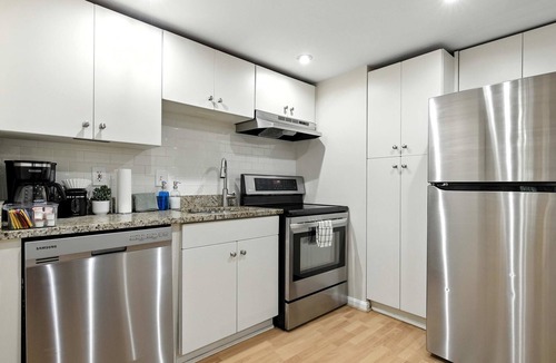 Northwest Apartment | Walk to METRO, Quiet 1BR, Near Rock Creek Park