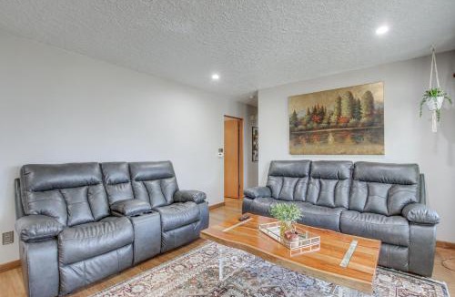 Waterloo House | Walk to Park: Waterloo Home w/Furnished Deck