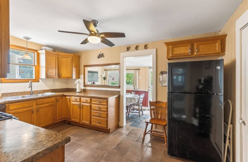 Bonner Springs House | Walk to Parks & Dining: Bonner Springs Home