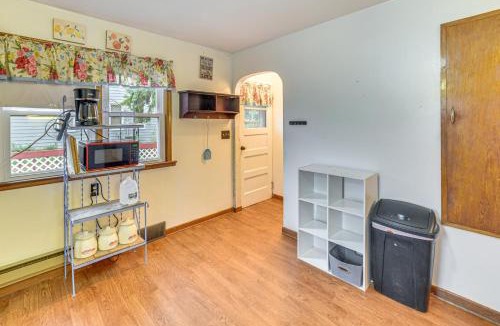 Gary House | Walk to Restaurant & Bar: Home w/Deck in Gary