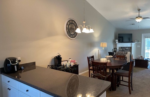 Augusta House | Walking Distance From Course!