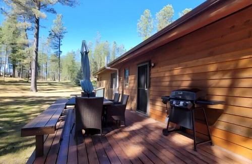 Custer House | Wandering Goat*HOT TUB*Secluded privacy near town
