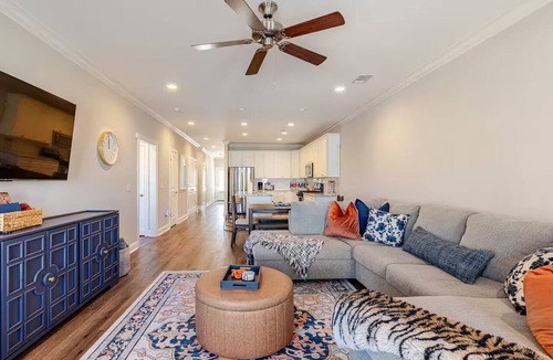 Auburn House | War Eagle Landing