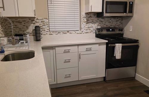 Ruffin House | Wash Cot: Modern Comfort, 3BR, Central Heat/AC - 2 miles off I95