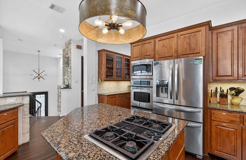 Rob Roy On The Lake House | Water's Edge | Spacious Group Retreat with Lake Travis Views!