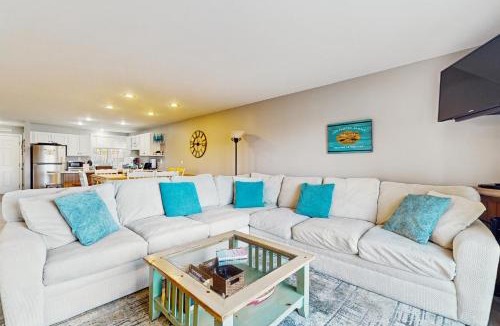 Center Ossipee House | Water