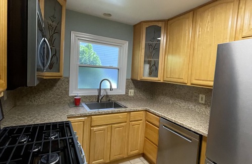 Spring Lake House | Water views. Updated June 2024. SUMMER 2025 4500 wk. WINTER 4200 mo