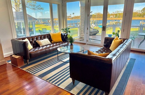 Grasonville House | Waterfront 4 BR home with private pier and boat dock