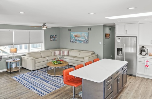 Keen-Wik On the Bay House | Waterfront 5BR Dock BYO Boat Sleeps 16 2 Living Rooms 2 Miles to Beach